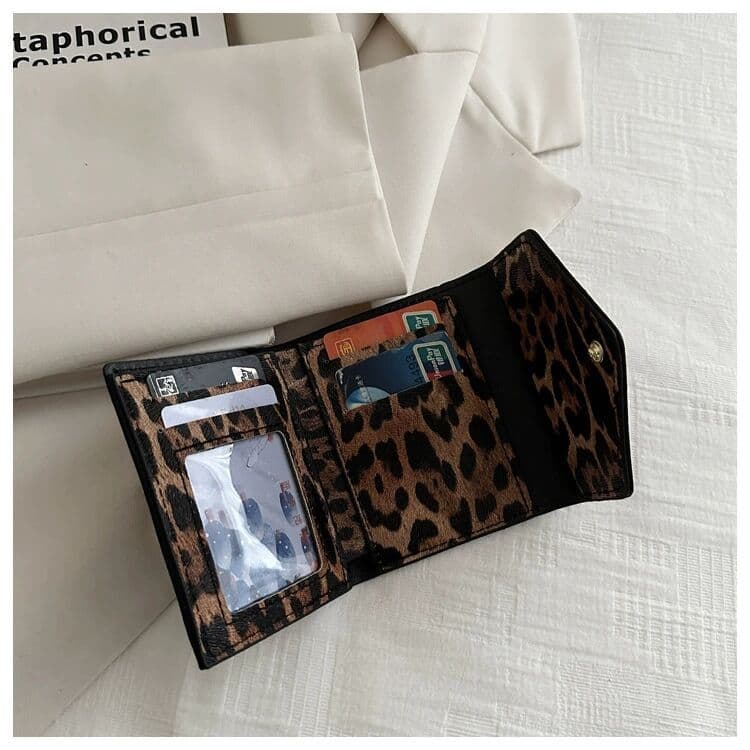 コンパクト 財布 ヒョウ柄型押し三つ折りミニ財布