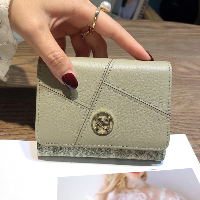 コンパクト 財布 三つ折り 高級感漂う牛革製ミニ財布