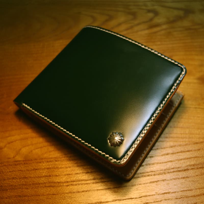 コンパクト 財布 手縫いステッチ本革二つ折り財布