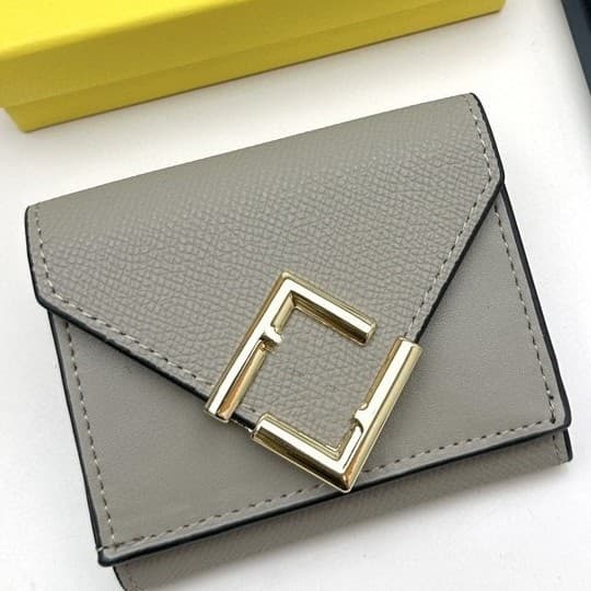 コンパクト 財布 三つ折り 上品デザイン三つ折り財布