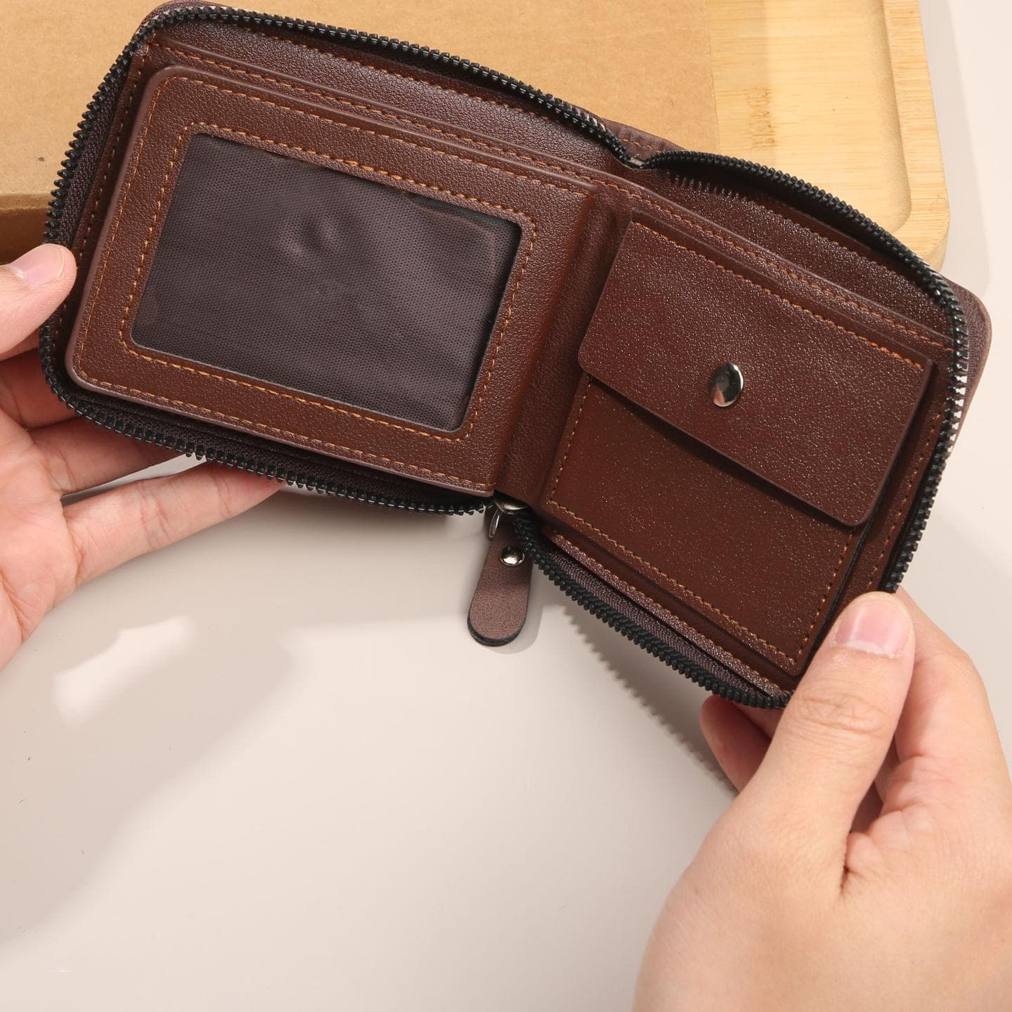 コンパクト 財布 プレミアム二つ折りジップウォレット