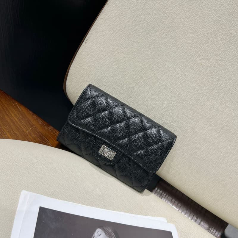 コンパクト財布 キルティングデザイン 三つ折りミニ財布